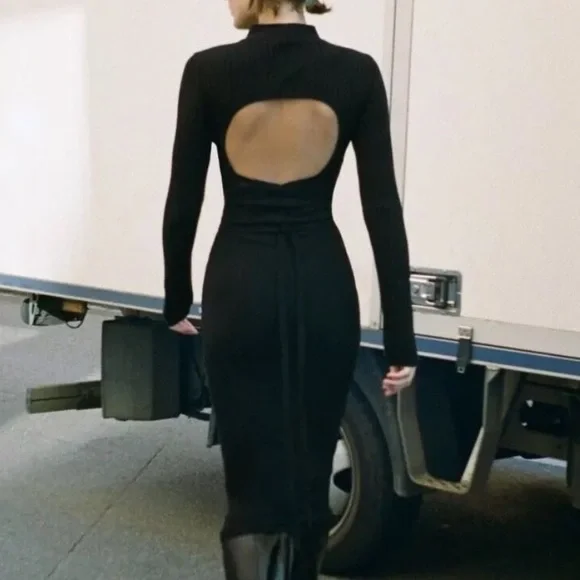 ZARA WOMAN FW23 RIBBED CUT-OUT DRESS BLACK Slit detail back Medium, new with tag - Picture 5 of 11
